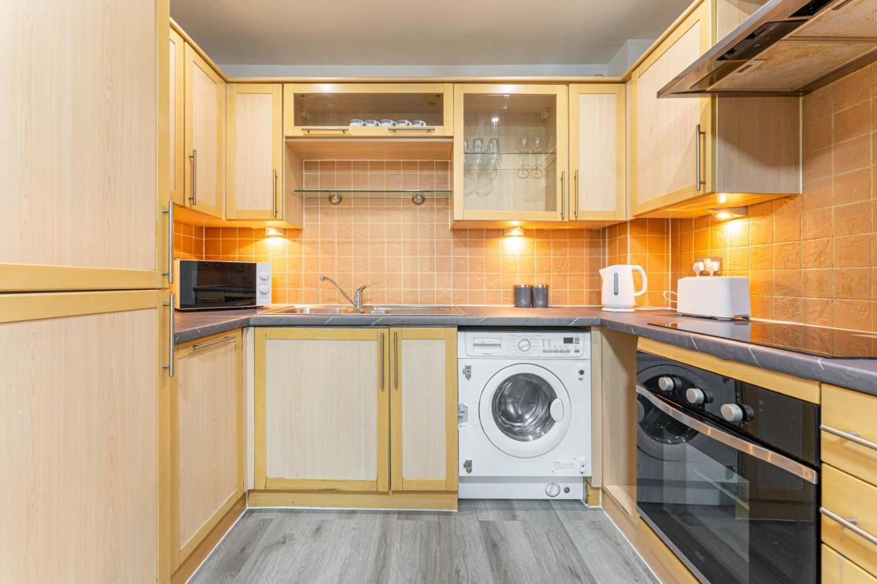 Jkg Property Solutions Presents Cosy City Apartment Coventry Buitenkant foto