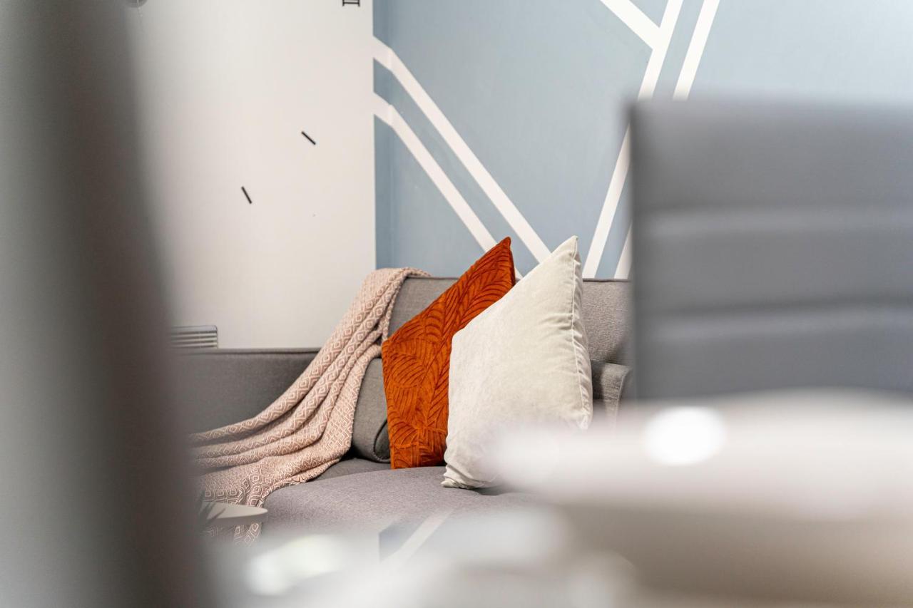 Jkg Property Solutions Presents Cosy City Apartment Coventry Buitenkant foto