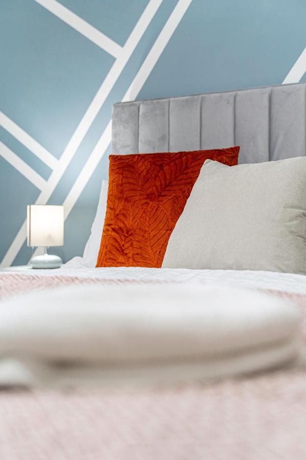 Jkg Property Solutions Presents Cosy City Apartment Coventry Buitenkant foto