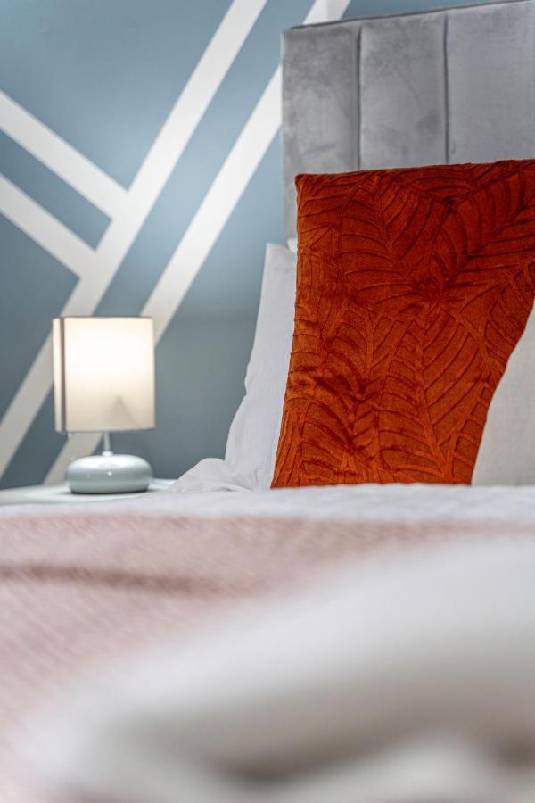 Jkg Property Solutions Presents Cosy City Apartment Coventry Buitenkant foto